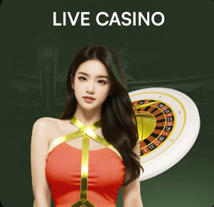 大水冲了龙王庙！拉亚出击不慎给了萨利巴一肘，后者一度倒地不起